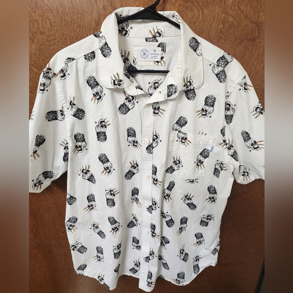Hurley Men's Short Sleeve Skull Pinapple Rainbow Button Up Shirt